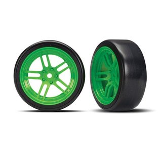 Traxxas  8376G Reifen auf Felgen verklebt Split-Spoke Felge grn vorn