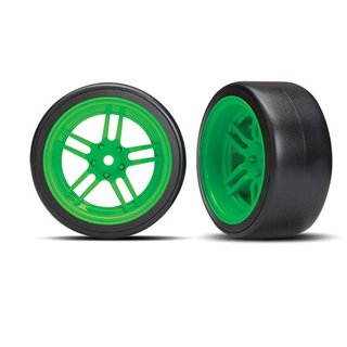 Traxxas  8377G Reifen auf Felgen verklebt Split-Spoke Felge grn hinten