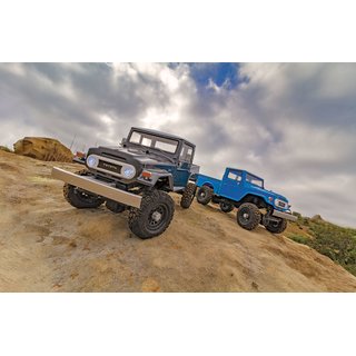 Team Associated 40004 CR12 Toyota FJ45 Pick-Up RTR, gray